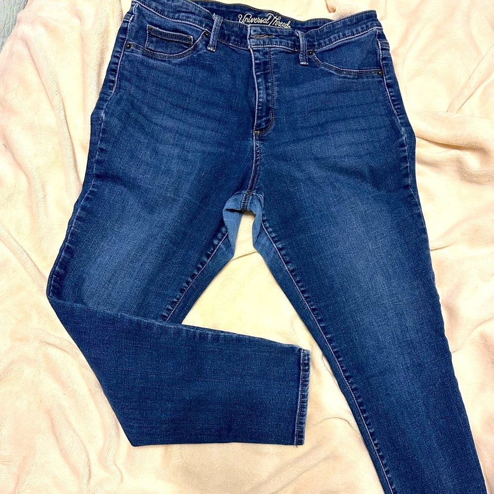 Universal Threads Women's Blue Jeans